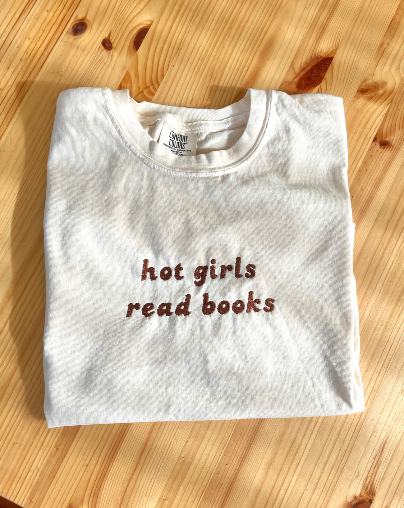Hot Girls Read Books - Ivory Cropped T-Shirt / Bubble or Classic
