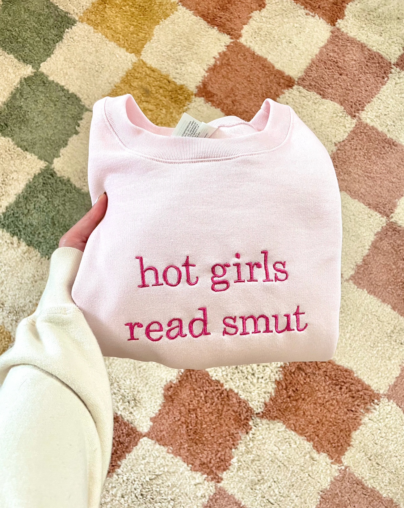 hot girls read smut sweatshirt - light pink