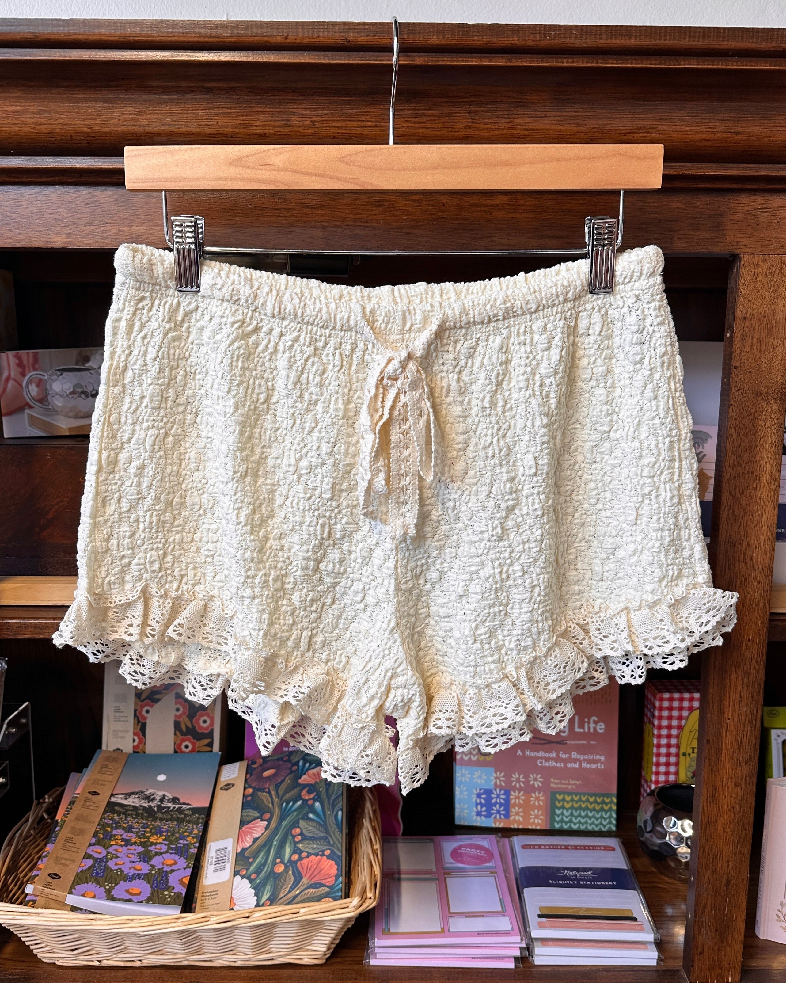 Cream Lace Textured Shorts