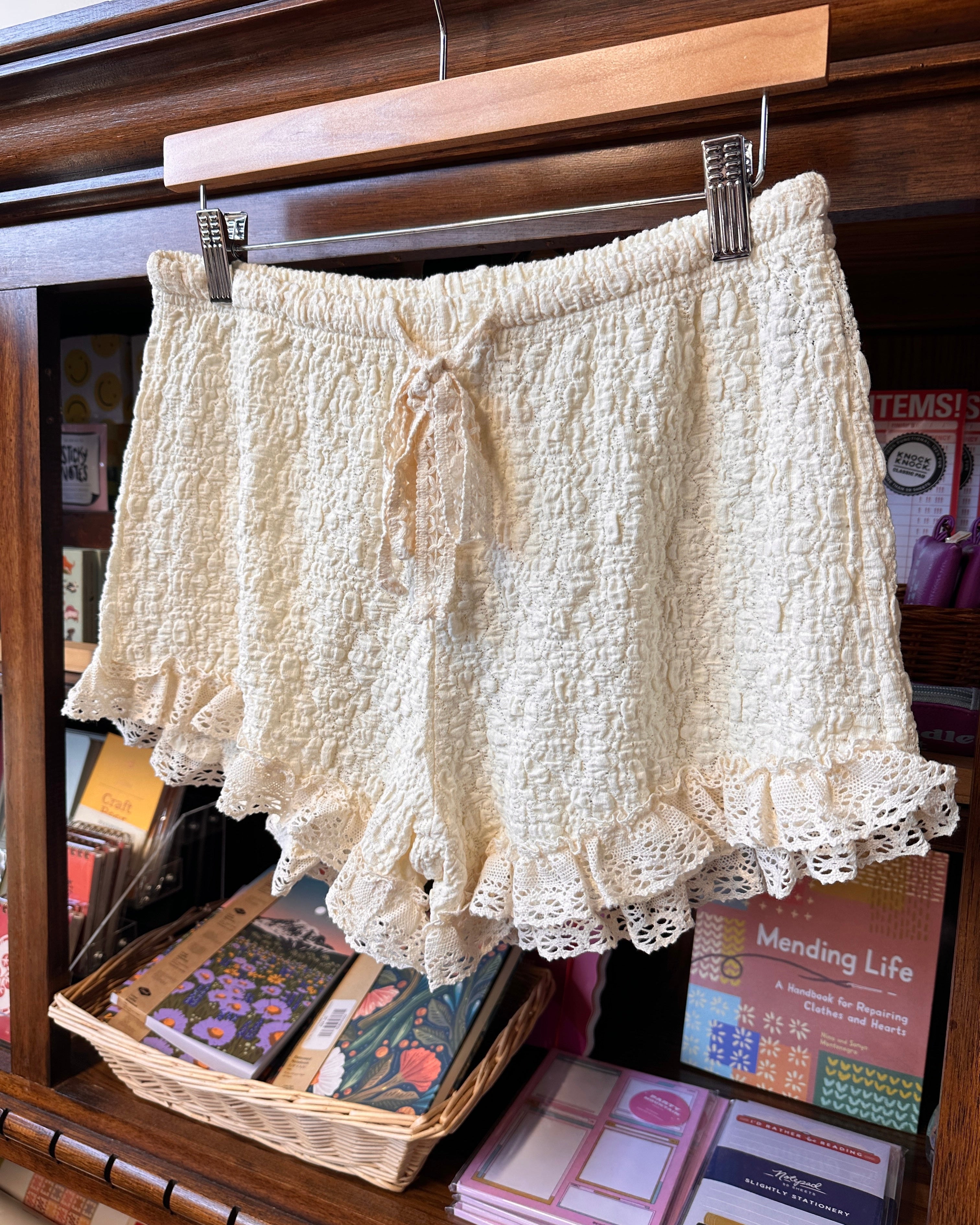 Cream Lace Textured Shorts