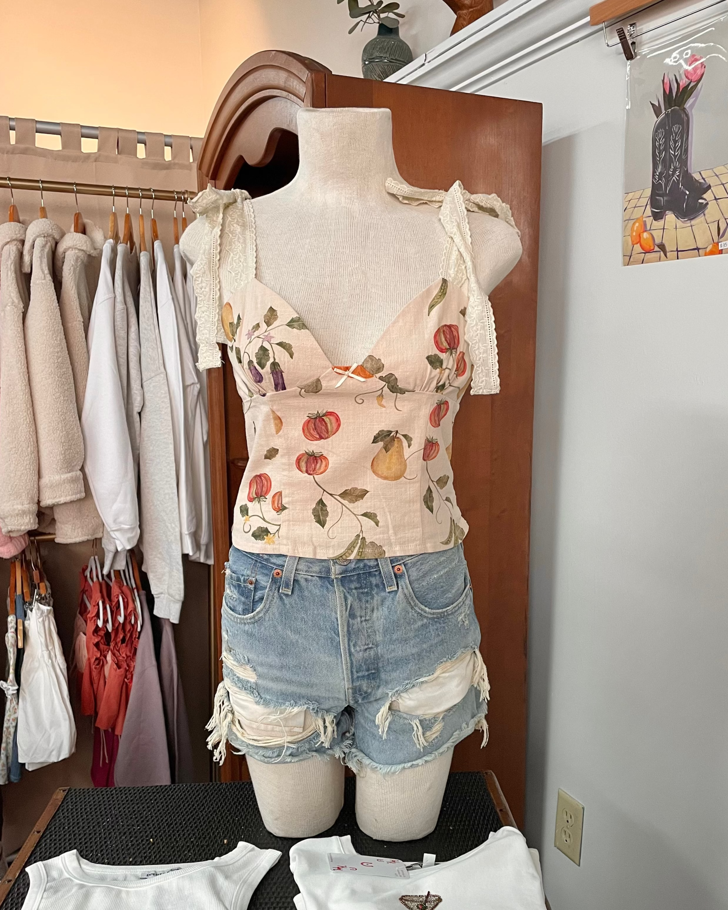 Veggie Lace Strap Top