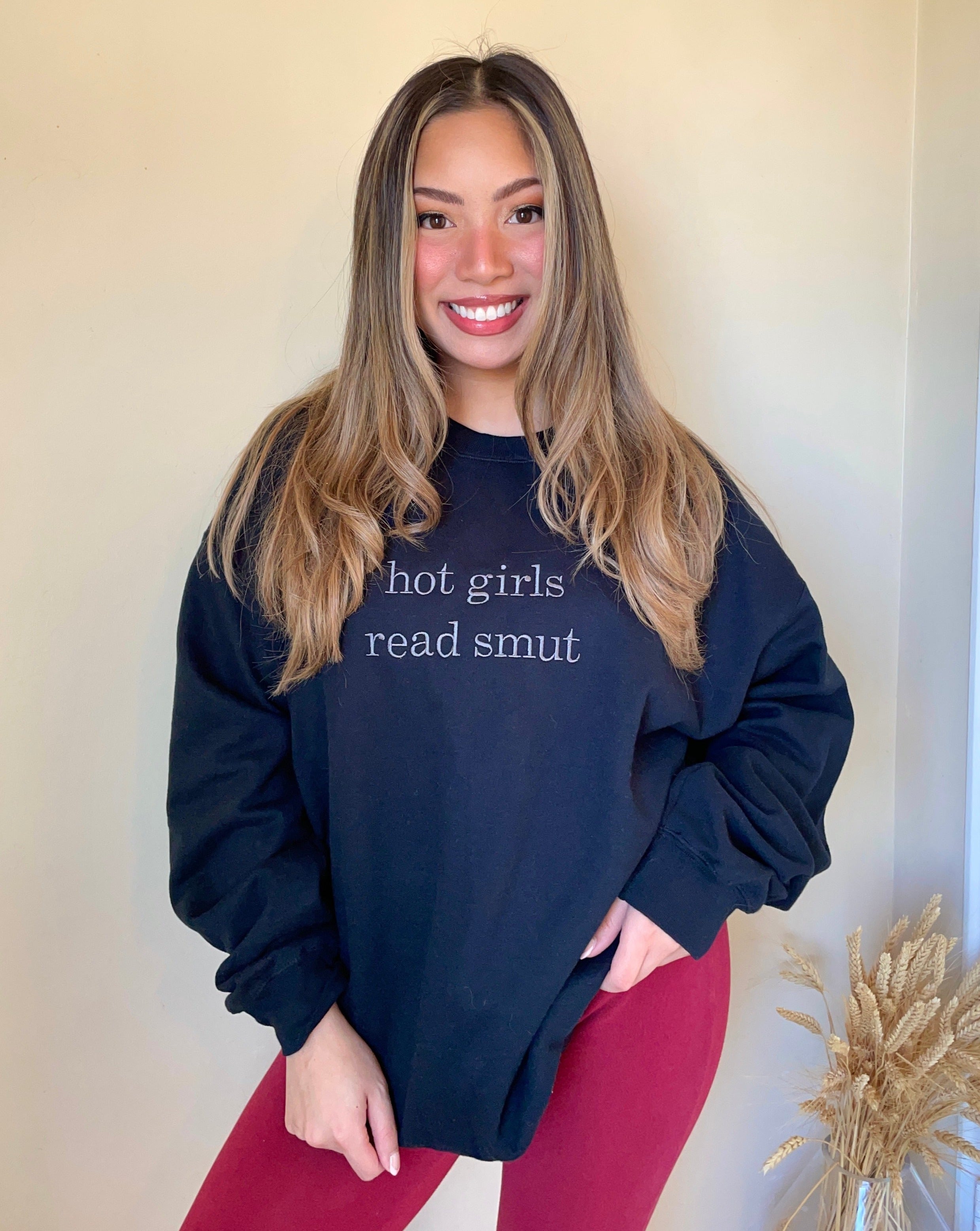 hot girls read smut sweatshirt - black