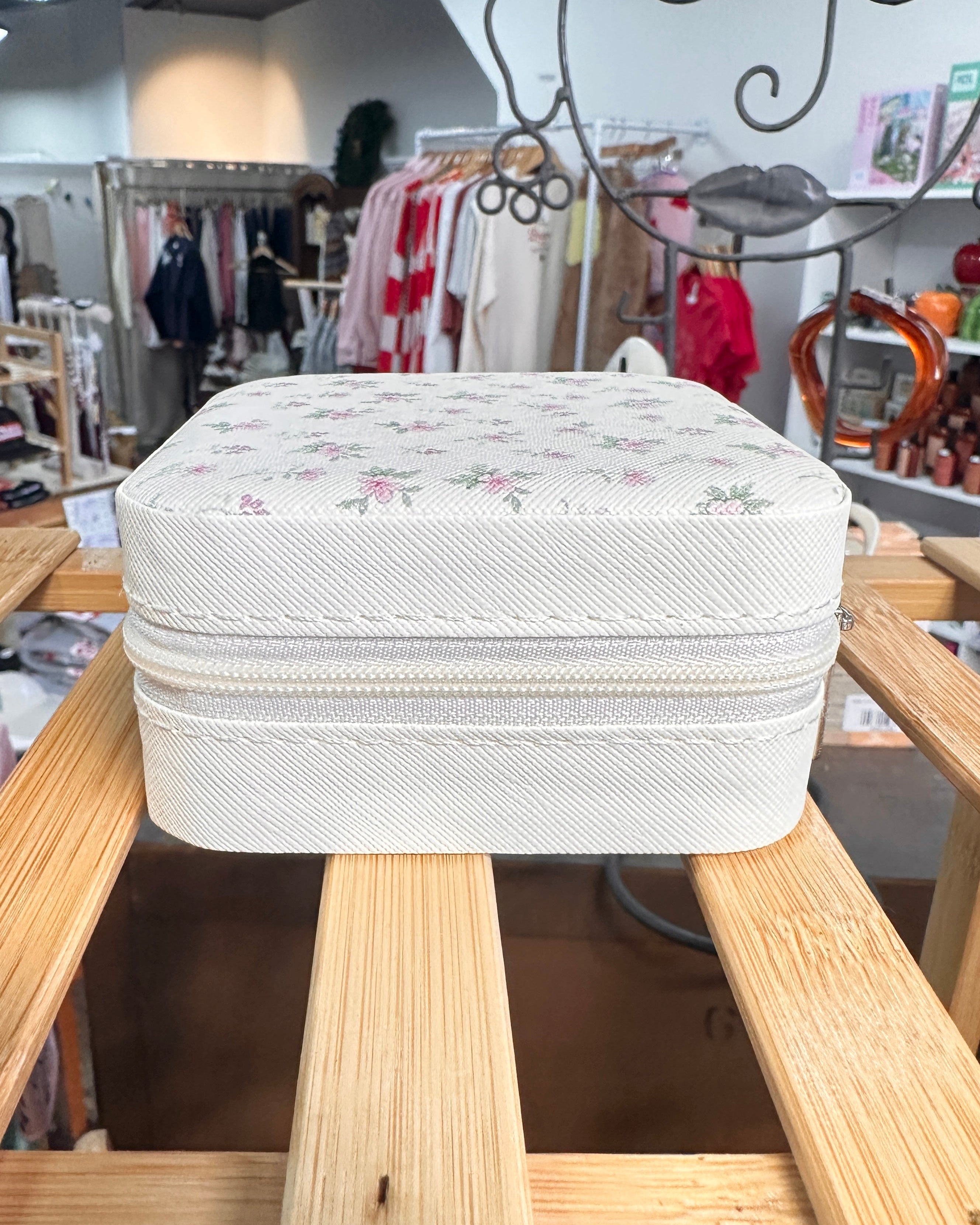 Compact Travel Jewelry Box - Pink Ditsy Flowers