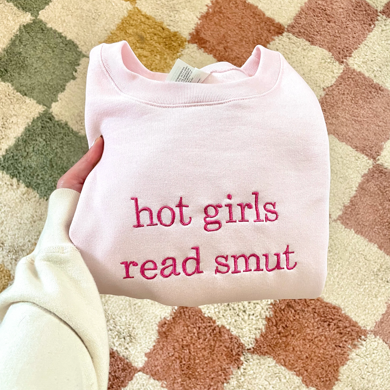 hotgirlsreadsmut1.png